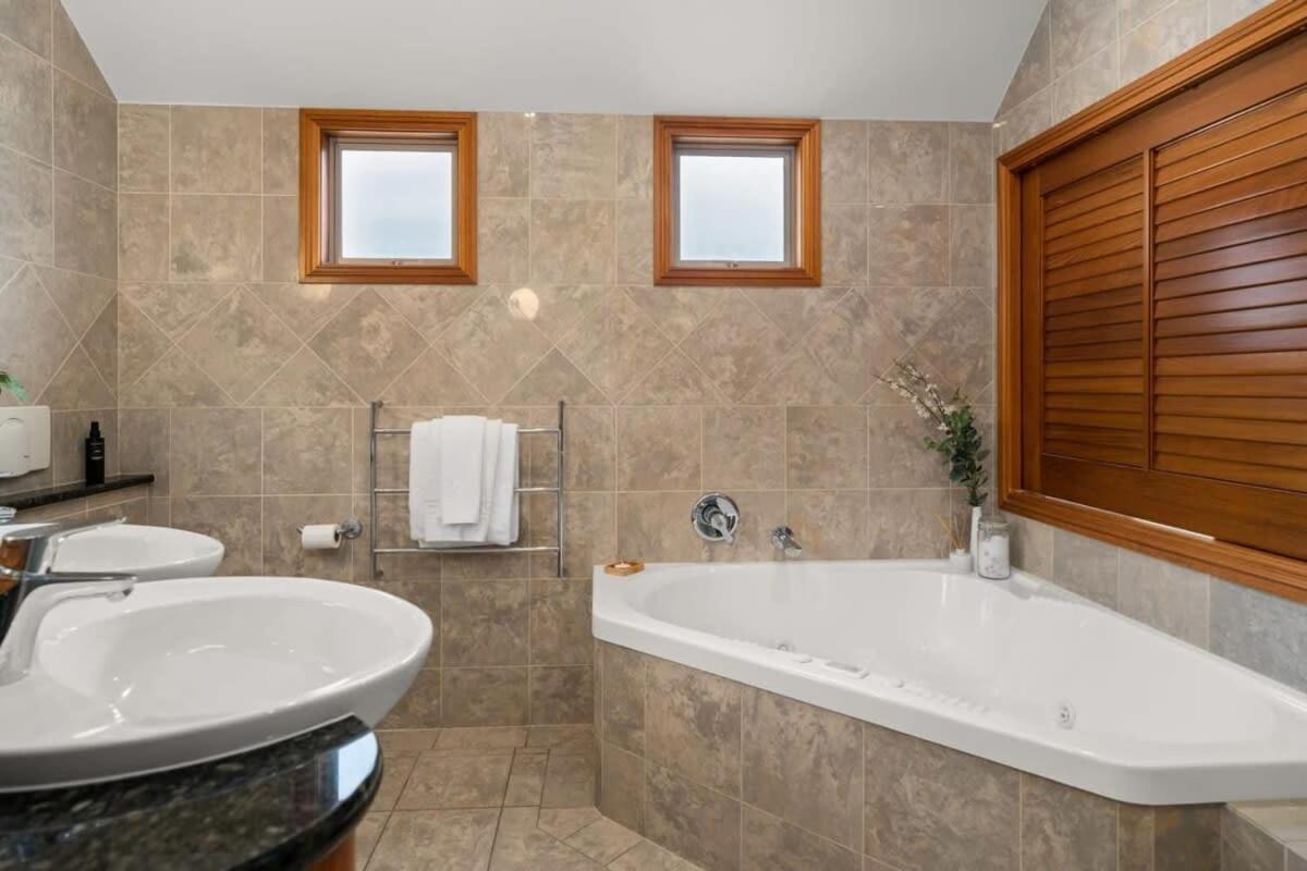 Takapuna Beachfront W Stunning Views Auckland Extérieur photo